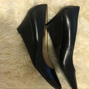 Nine West pointed toe leather wedge